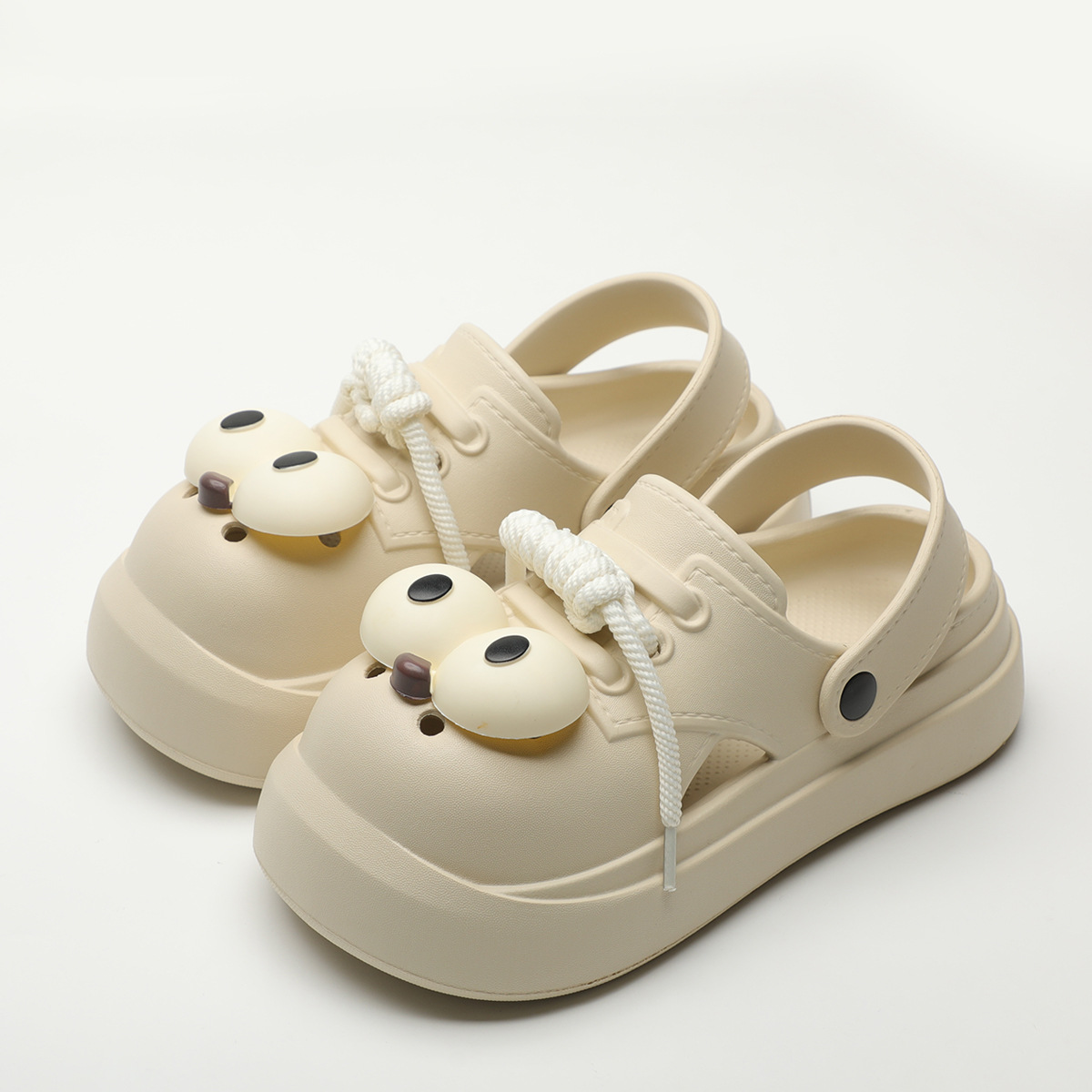 Lindos zuecos de moda DIY con  - Street Fashion Walk reseña y precio